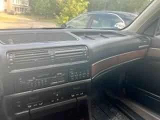 1989 BMW E32 7 Series - Image 3 of 18