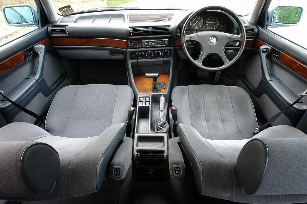 1989 BMW E32 7 Series - Image 4 of 4