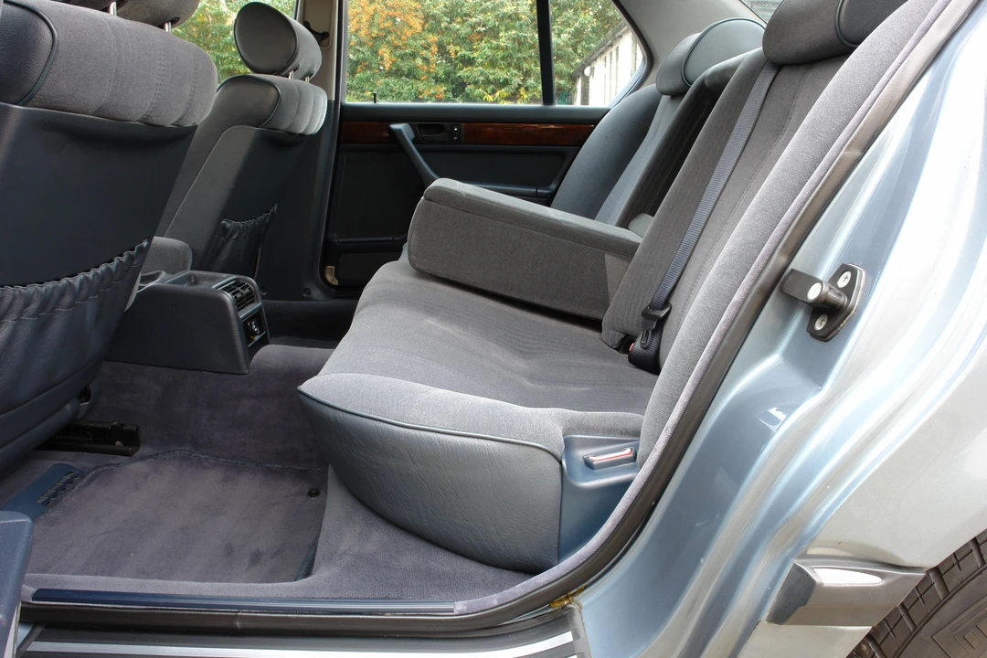 1989 BMW E32 7 Series - Image 2 of 4