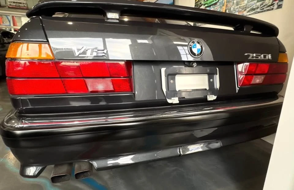 1989 BMW E32 7 Series - Image 5 of 9