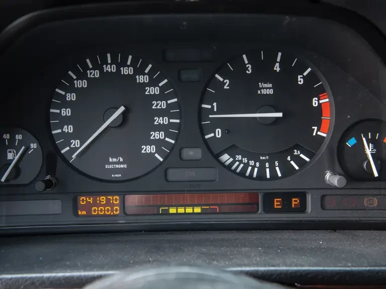 1989 BMW E32 7 Series - Image 6 of 7