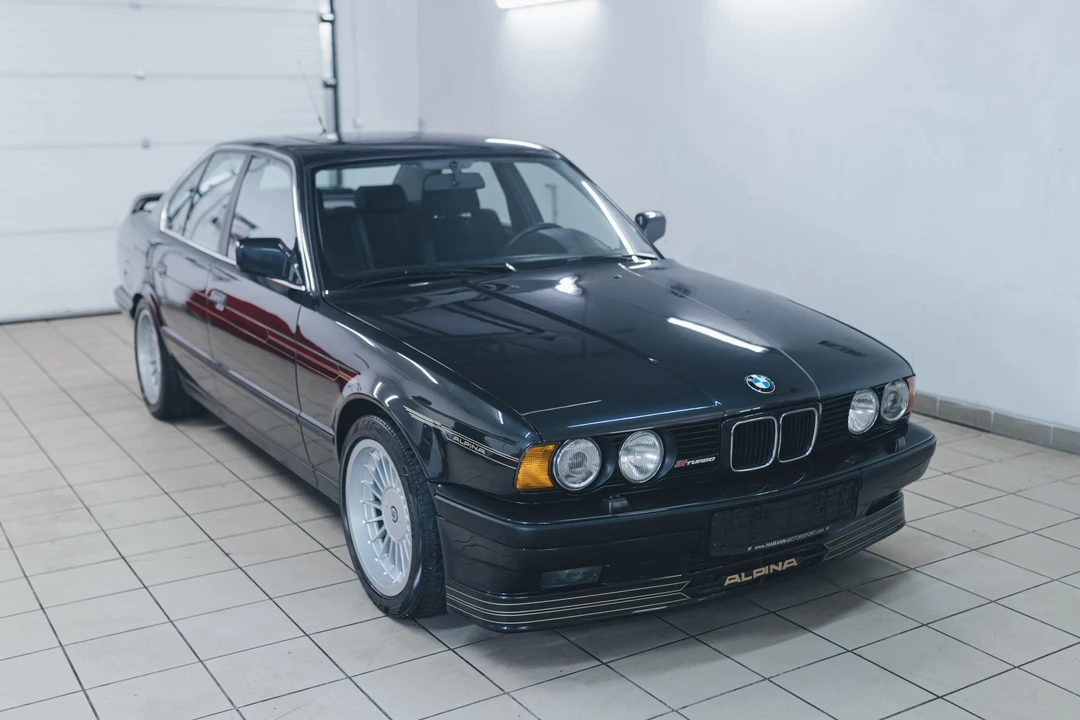 1989 BMW Alpina B10 - Image 2 of 31