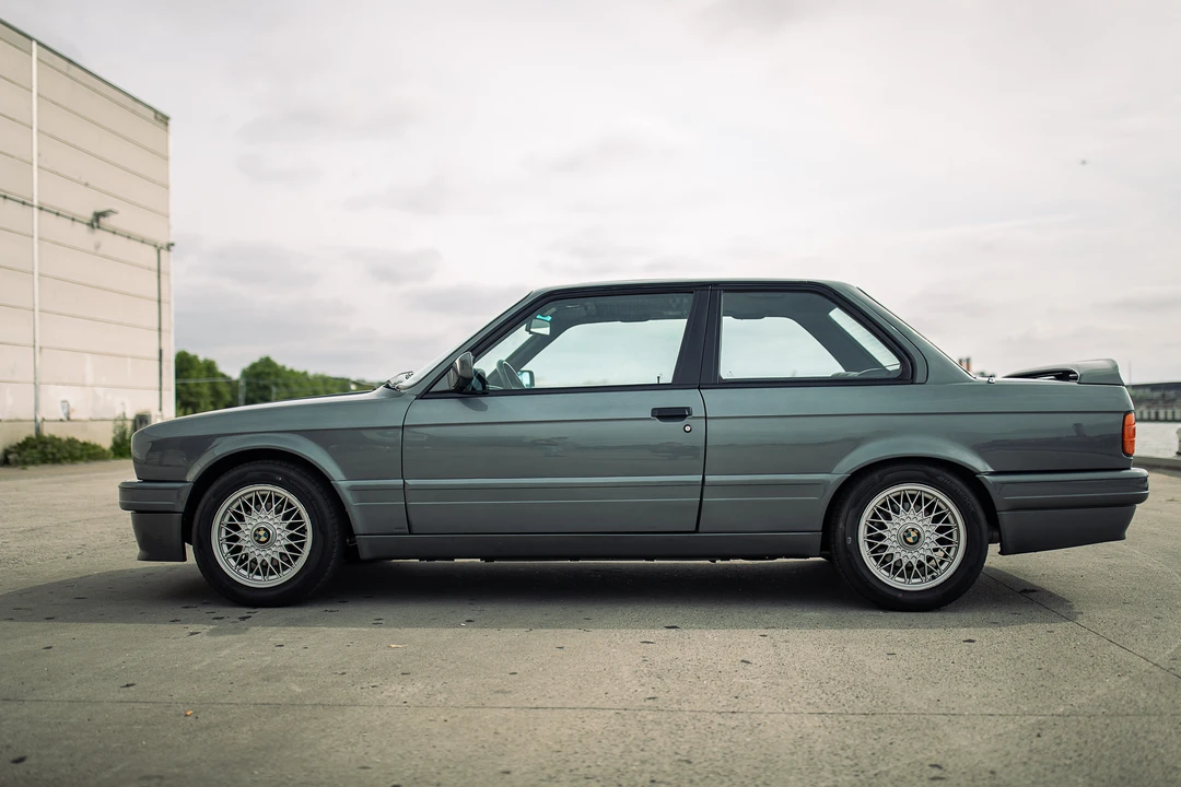 1989 BMW E30 3 Series - Image 4 of 31