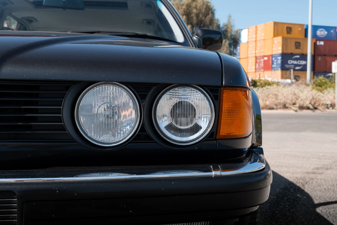 1989 BMW E32 7 Series - Image 26 of 31