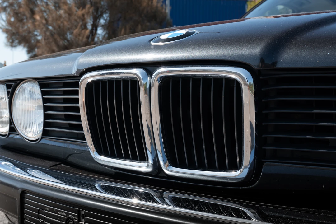 1989 BMW E32 7 Series - Image 27 of 31