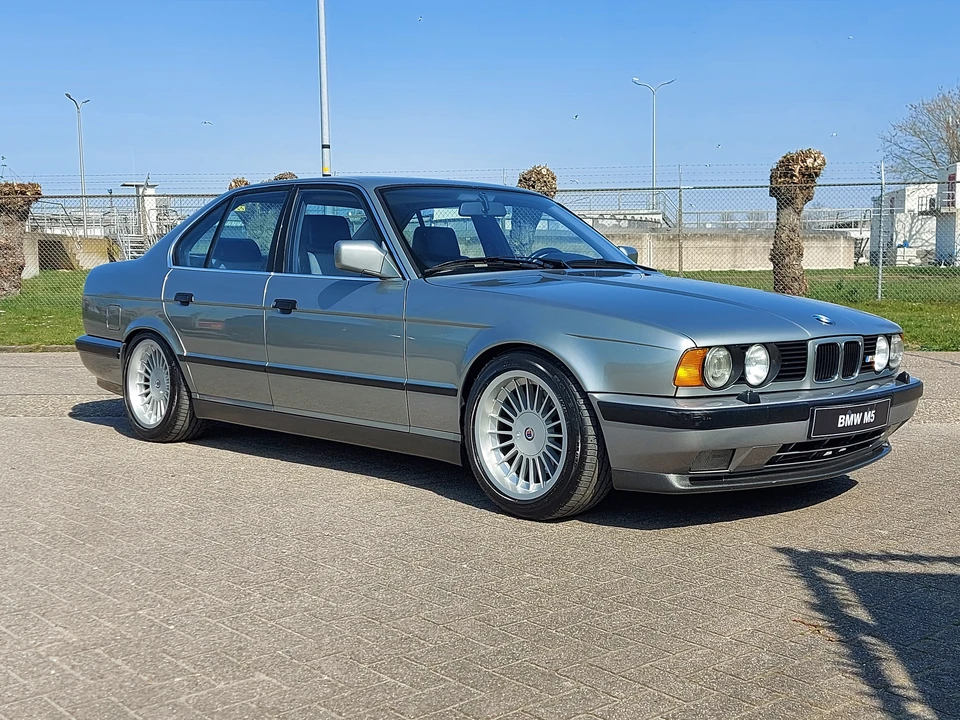 1989 BMW E34 M5 - Image 17 of 31