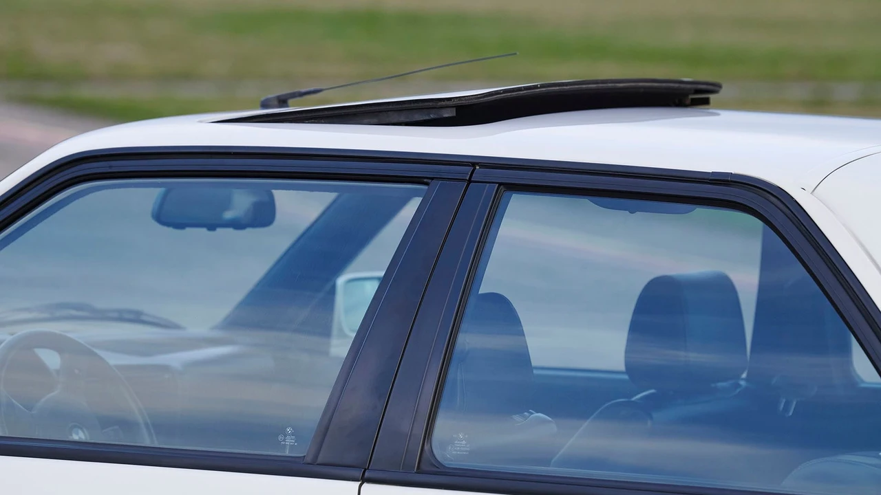 1989 BMW E30 M3 - Image 16 of 31