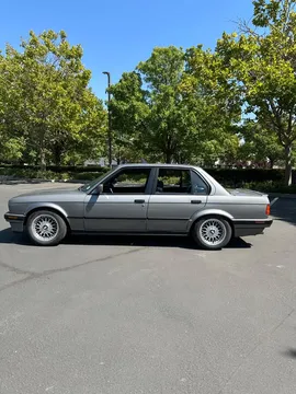 1989 BMW 325i