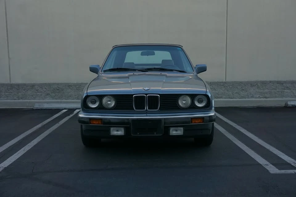 1989 BMW E30 3 Series - Image 2 of 18
