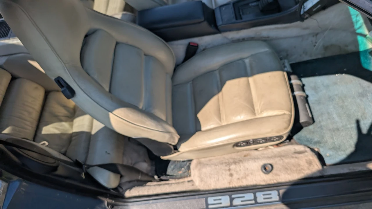 1989 Porsche 928 S4 - Image 10 of 19