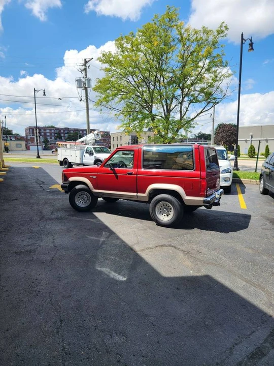 1989 Ford Bronco II - Image 2 of 9