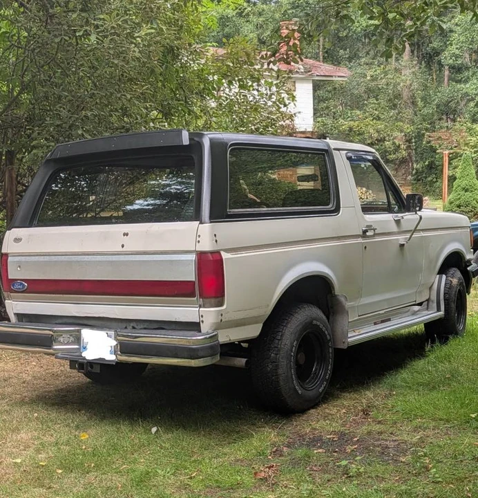 1989 Ford Bronco 4th Gen - Image 2 of 4