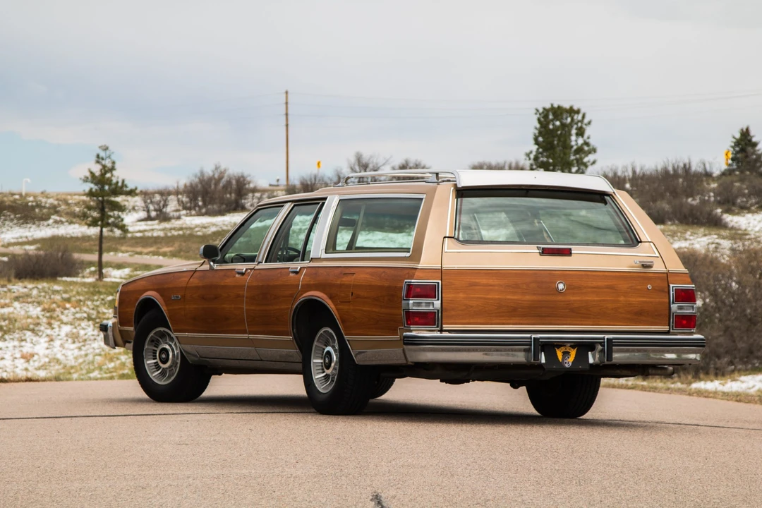1989 Buick Electra - Image 18 of 31