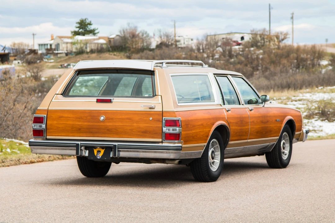 1989 Buick Electra - Image 27 of 31