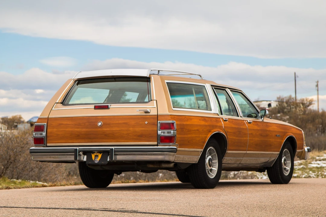 1989 Buick Electra - Image 29 of 31