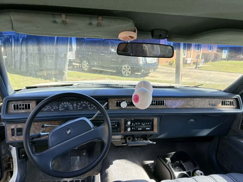 1989 Buick LeSabre - Image 11 of 11