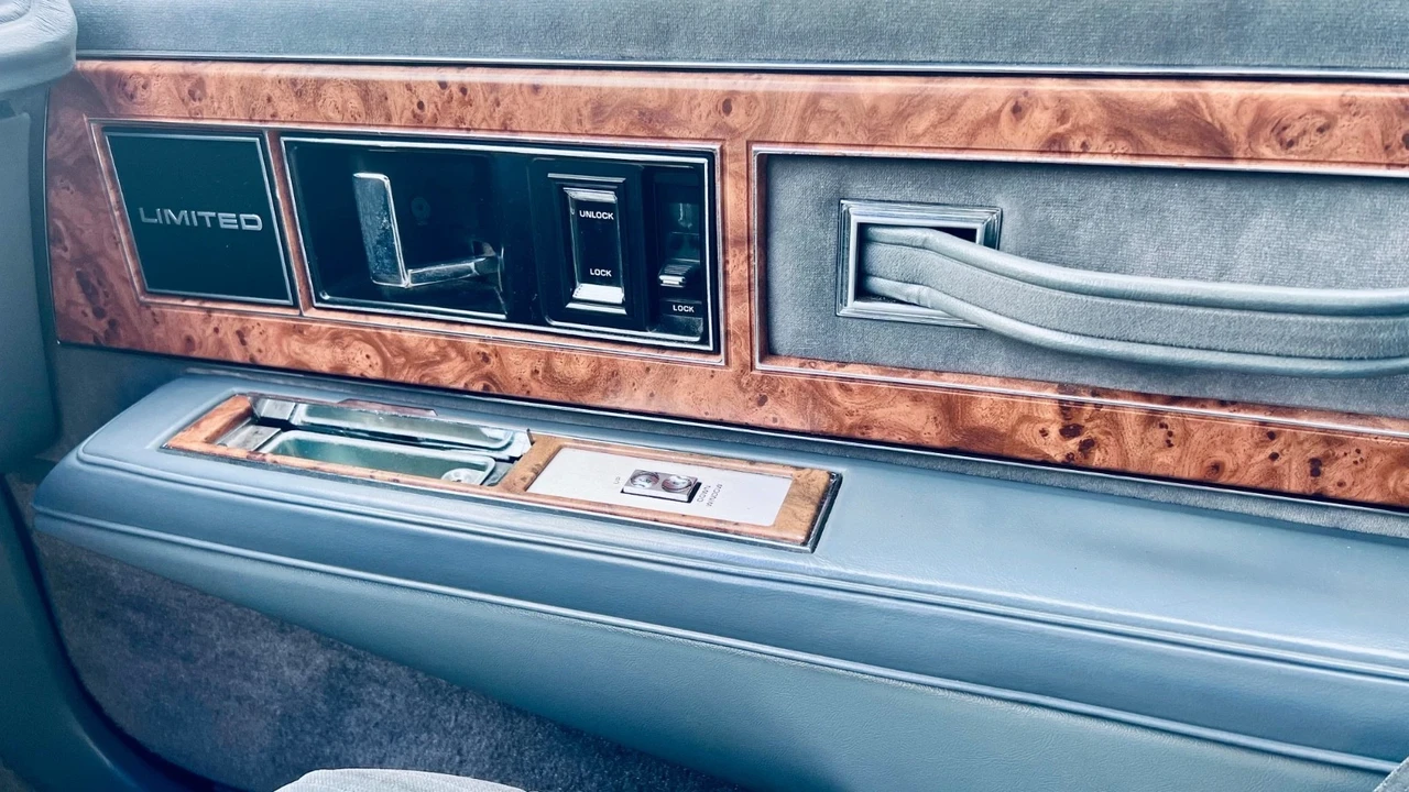 1989 Buick LeSabre - Image 21 of 21