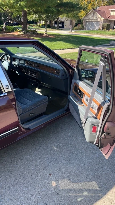 1989 Buick LeSabre - Image 19 of 21