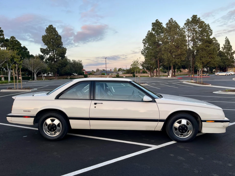 1989 Buick LeSabre - Image 23 of 31