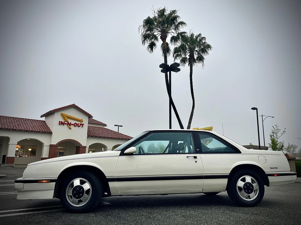 1989 Buick LeSabre - Image 12 of 31