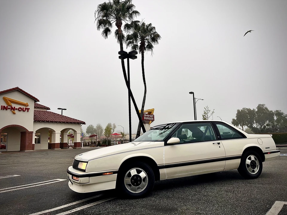 1989 Buick LeSabre - Image 11 of 31