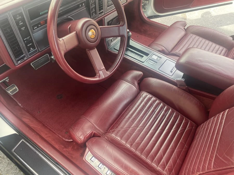 1989 Buick Reatta - Image 8 of 14