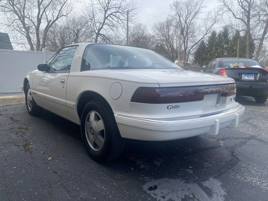 1989 Buick Reatta - Image 6 of 14