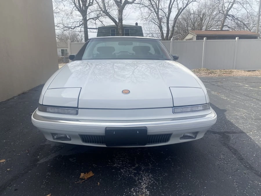 1989 Buick Reatta - Image 3 of 14
