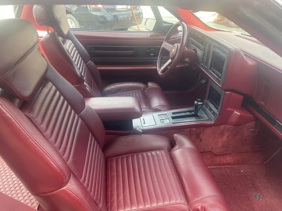 1989 Buick Reatta - Image 10 of 14