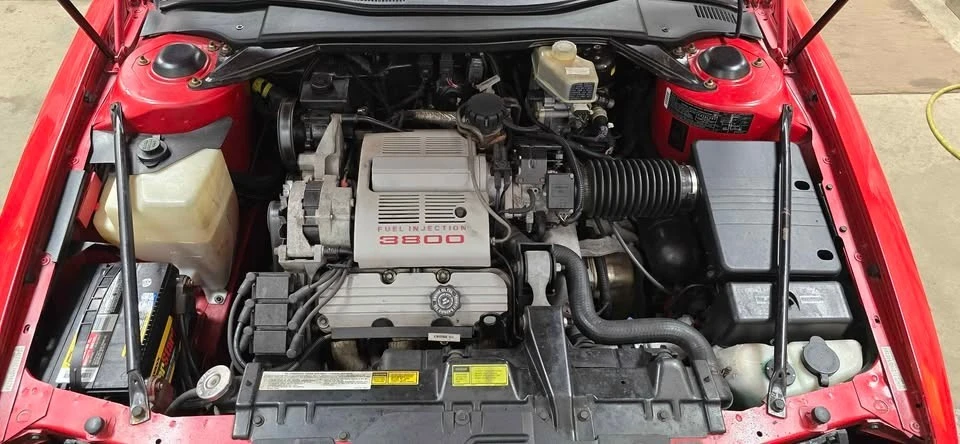 1989 Buick Reatta - Image 5 of 18