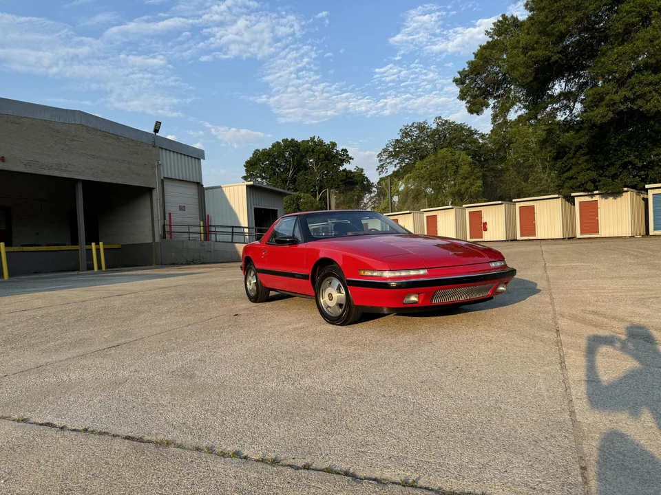 1989 Buick Reatta - Image 3 of 31