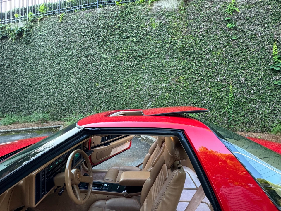 1989 Buick Reatta - Image 30 of 31