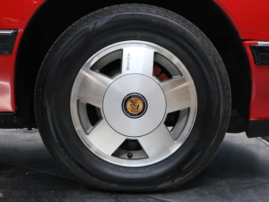 1989 Buick Reatta - Image 17 of 31