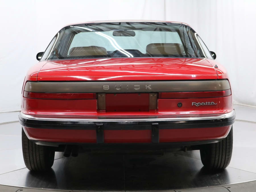 1989 Buick Reatta - Image 5 of 31