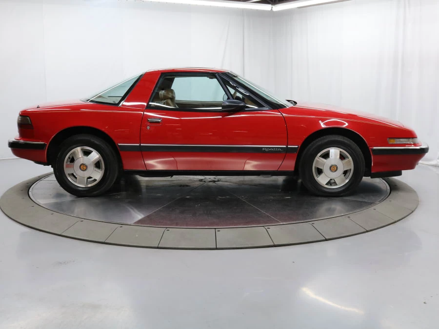 1989 Buick Reatta - Image 2 of 31