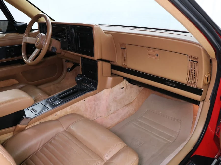 1989 Buick Reatta - Image 22 of 31