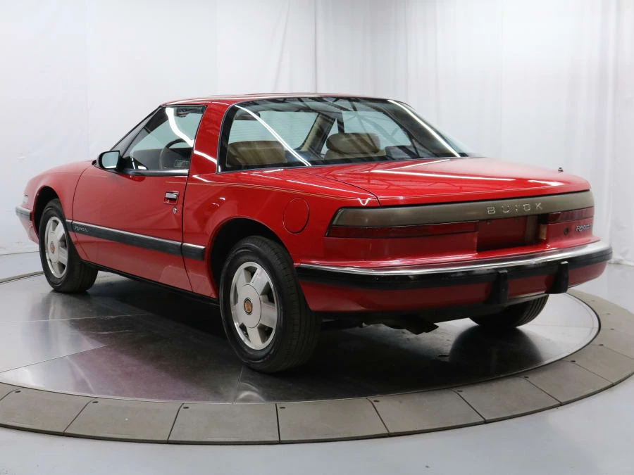 1989 Buick Reatta - Image 15 of 31
