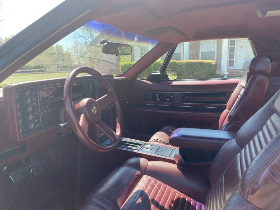 1989 Buick Reatta - Image 7 of 8