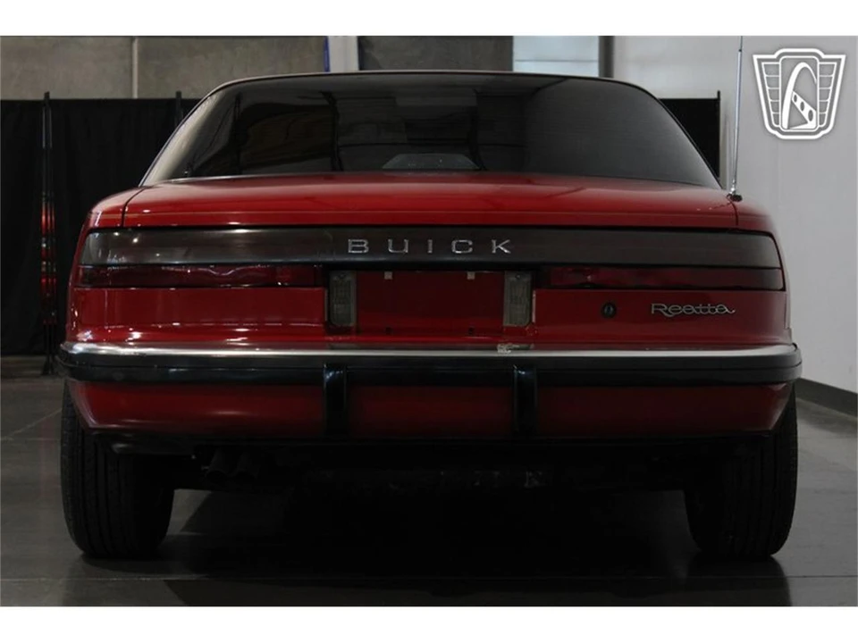 1989 Buick Reatta - Image 29 of 31