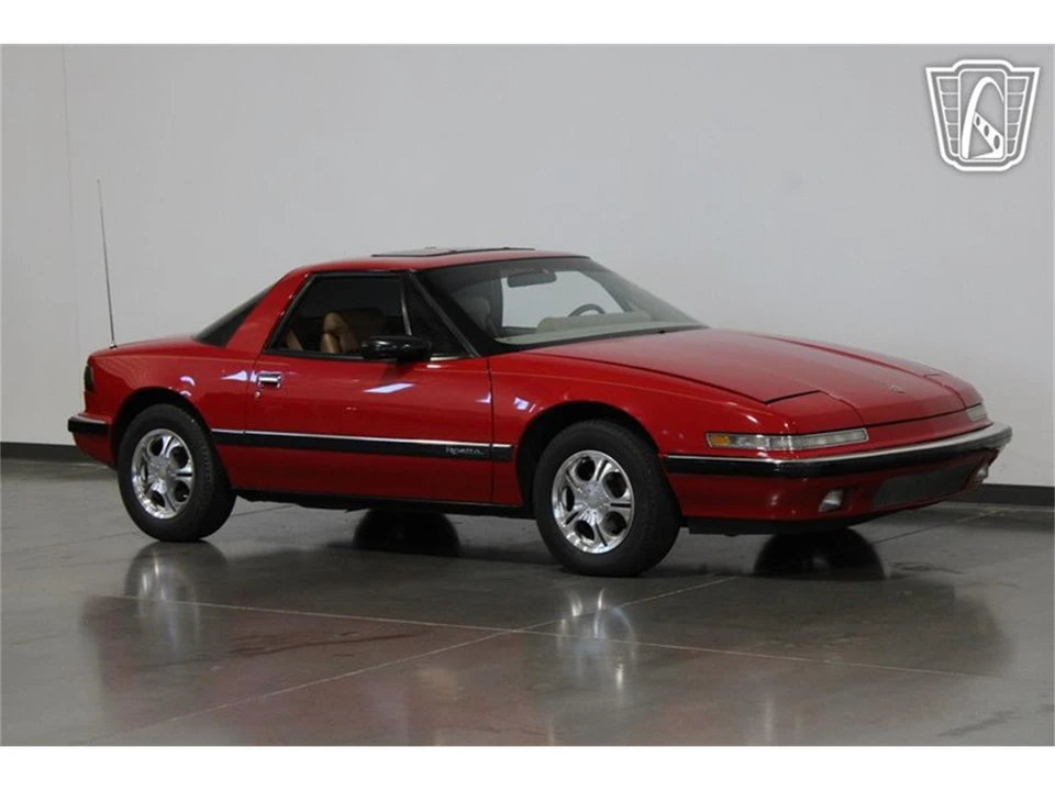1989 Buick Reatta - Image 15 of 31