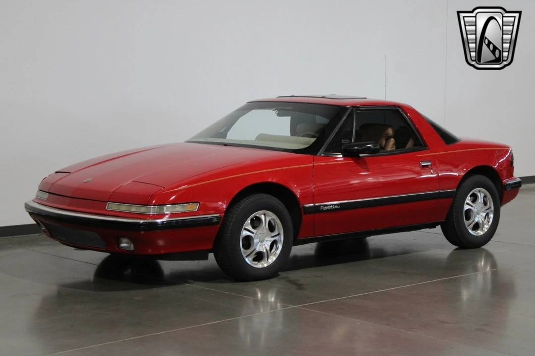1989 Buick Reatta - Image 18 of 21