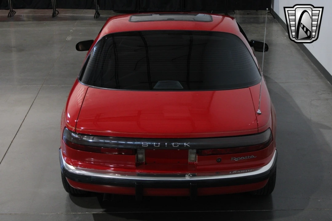 1989 Buick Reatta - Image 13 of 21