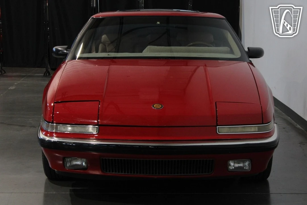 1989 Buick Reatta - Image 15 of 21
