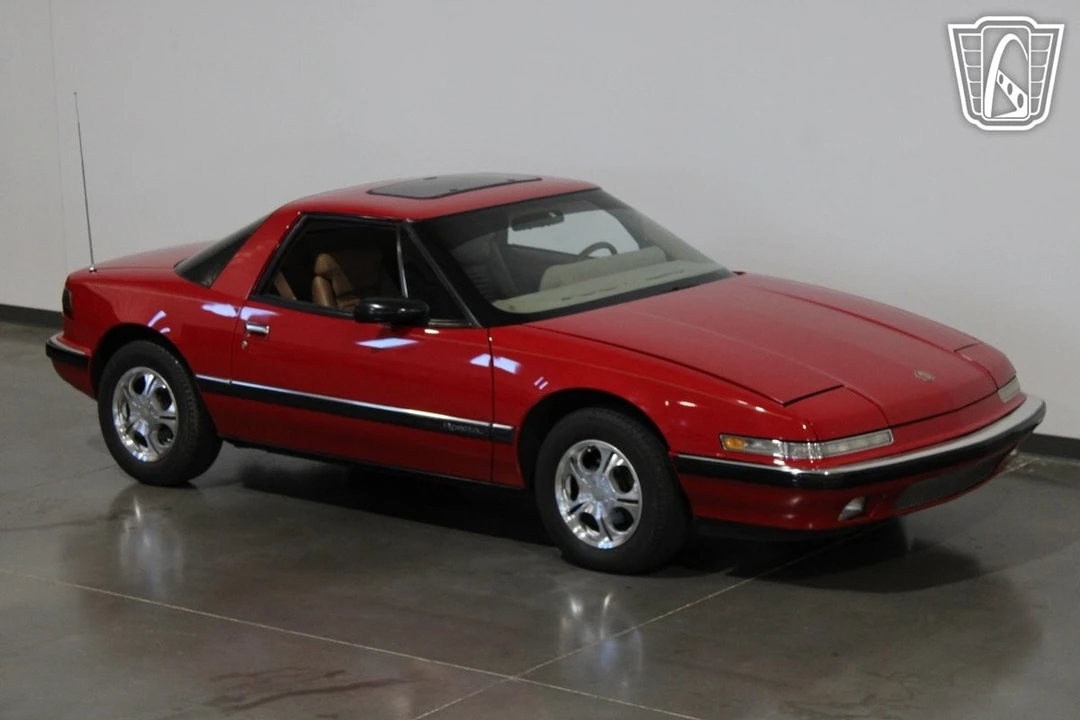 1989 Buick Reatta - Image 9 of 12