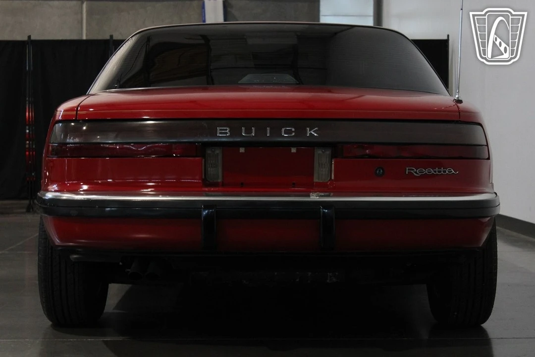 1989 Buick Reatta - Image 30 of 31