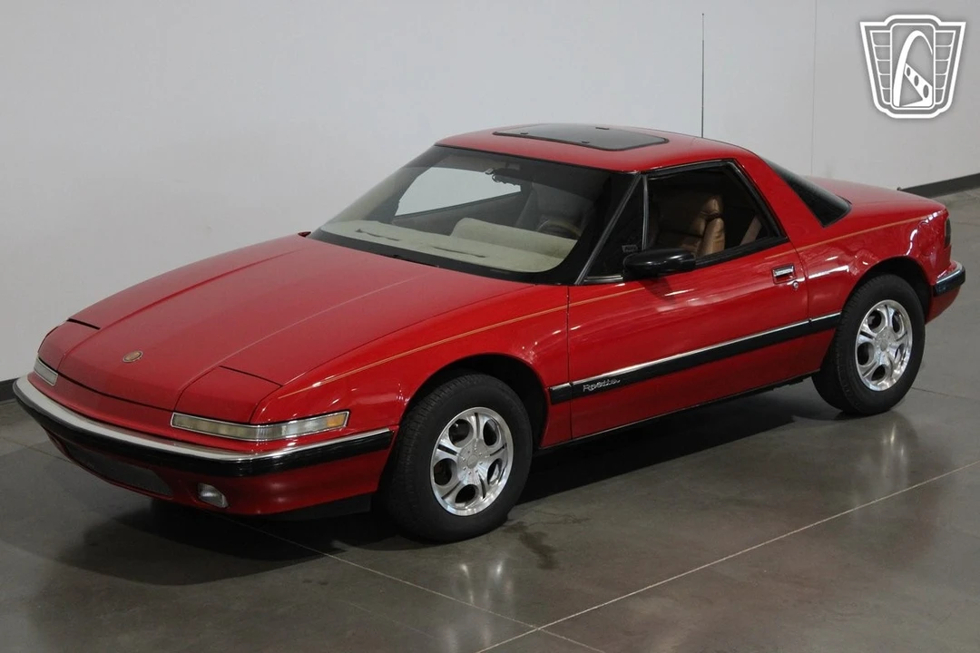 1989 Buick Reatta - Image 11 of 21