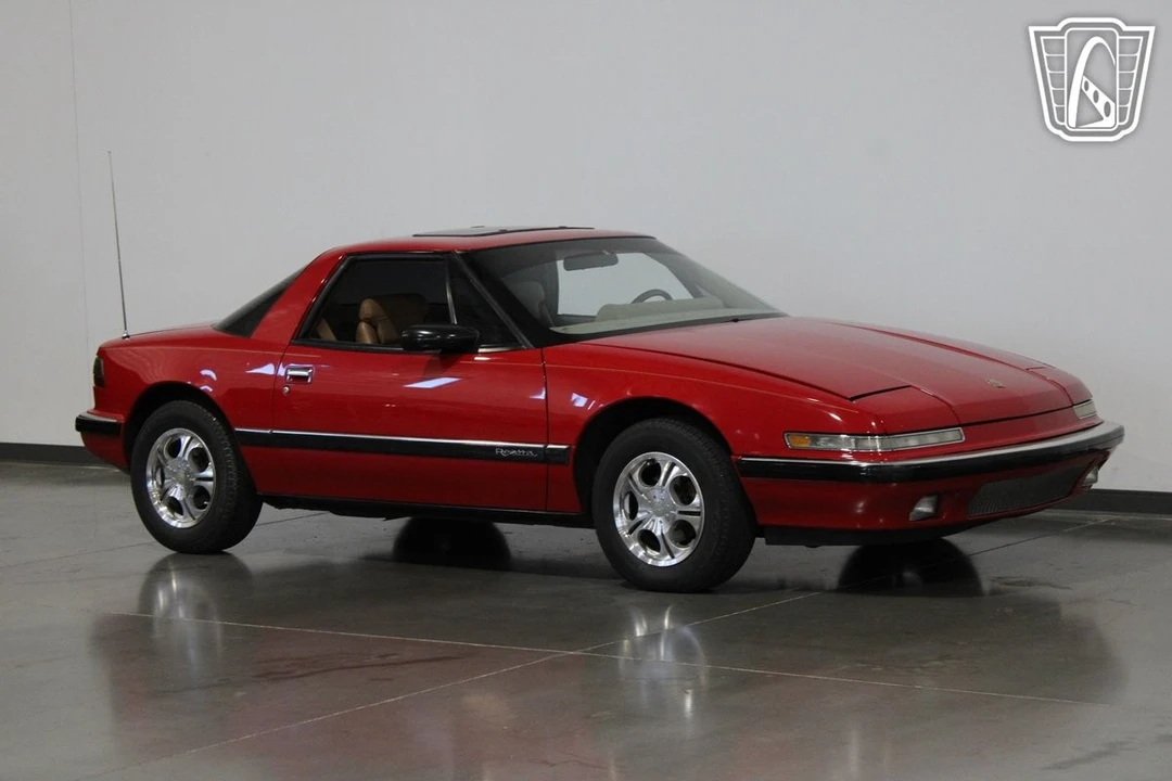 1989 Buick Reatta - Image 16 of 21