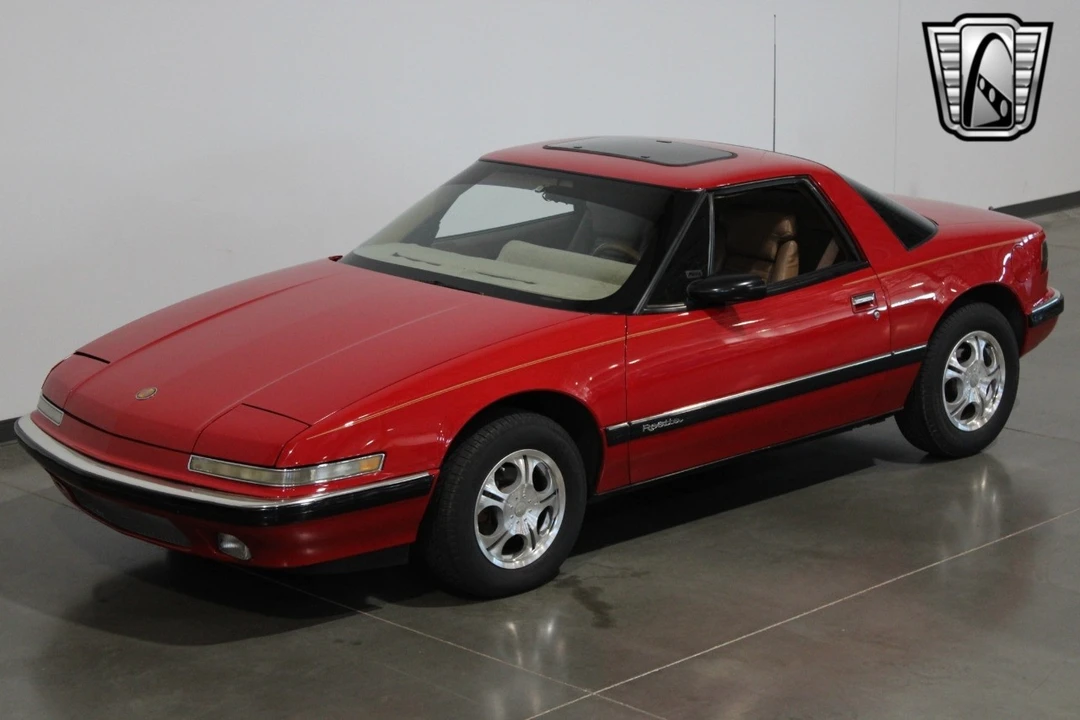 1989 Buick Reatta - Image 10 of 12