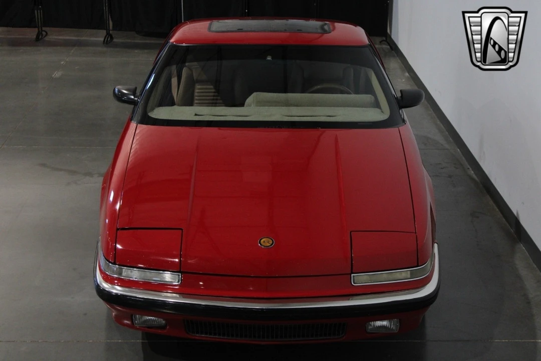 1989 Buick Reatta - Image 7 of 12