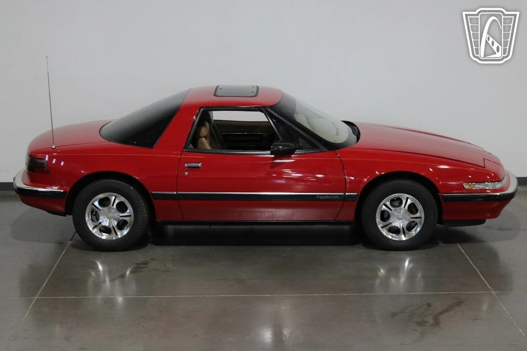 1989 Buick Reatta - Image 10 of 12